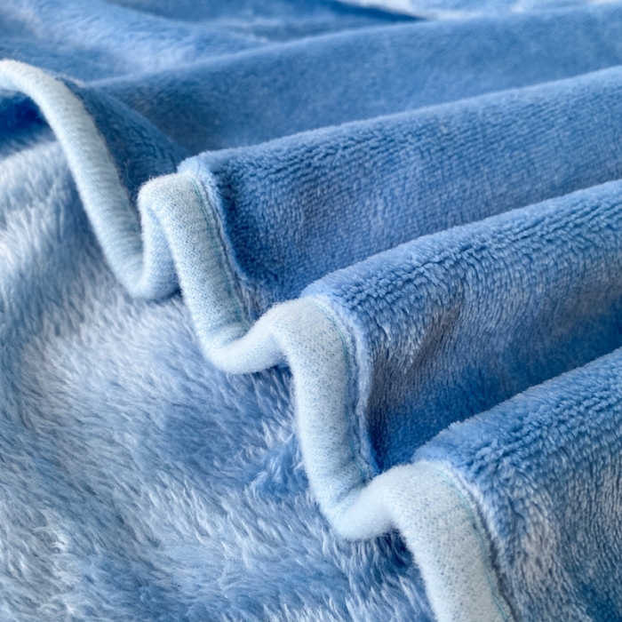 91家纺网 家纺一手货源 找家纺 2025新款320g金貂绒亲肤盖毯加厚纯色珊瑚绒素色法兰绒毯子外贸高端款天蓝