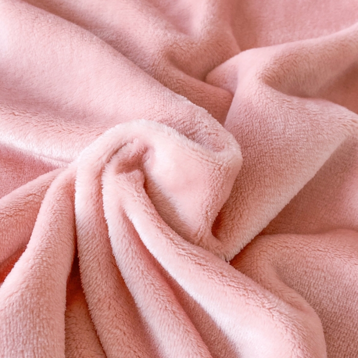 91家纺网 家纺一手货源 找家纺 2025新款320g金貂绒亲肤盖毯加厚纯色珊瑚绒素色法兰绒毯子外贸高端款玉色