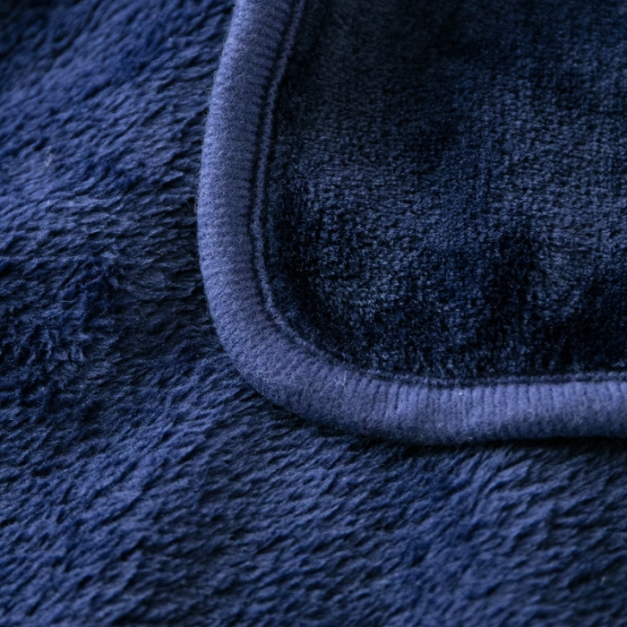 91家纺网 家纺一手货源 找家纺 2025新款320g金貂绒亲肤盖毯加厚纯色珊瑚绒素色法兰绒毯子外贸高端款深蓝