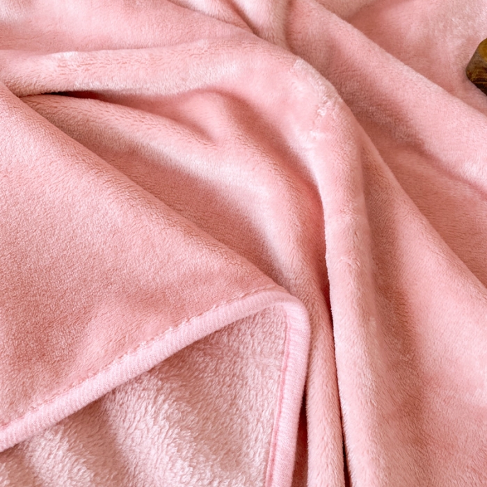 91家纺网 家纺一手货源 找家纺 2025新款320g金貂绒亲肤盖毯加厚纯色珊瑚绒素色法兰绒毯子外贸高端款玉色