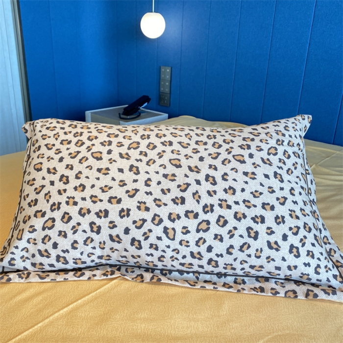 91家纺网 家纺一手货源 找家纺 2022新款铂金全棉磨毛系列四件套-实拍图（AB版设计） 烂漫豹纹 驼