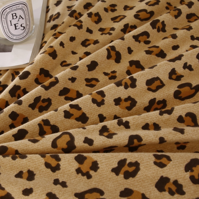 91家纺网 家纺一手货源 找家纺 棉生活 22新款铂金全棉磨毛系列（AB版设计） 烂漫豹纹 驼