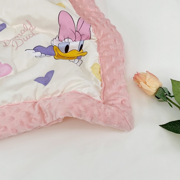 91家纺网 家纺一手货源 找家纺 星期八 2022新款迪士尼豆豆被 爱心黛西