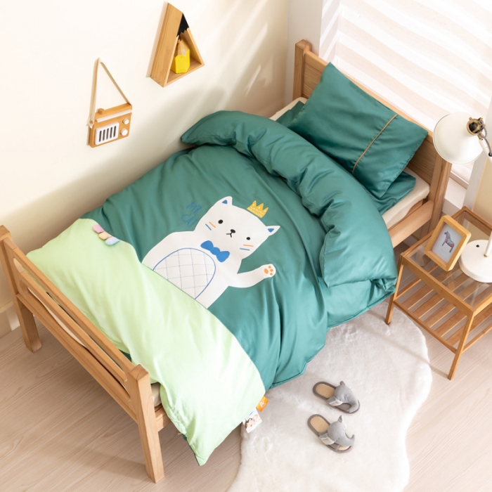 91家纺网 家纺一手货源 找家纺 喜多兔2022新60s长绒棉纯棉幼儿园三件套-绿色微笑小小喵