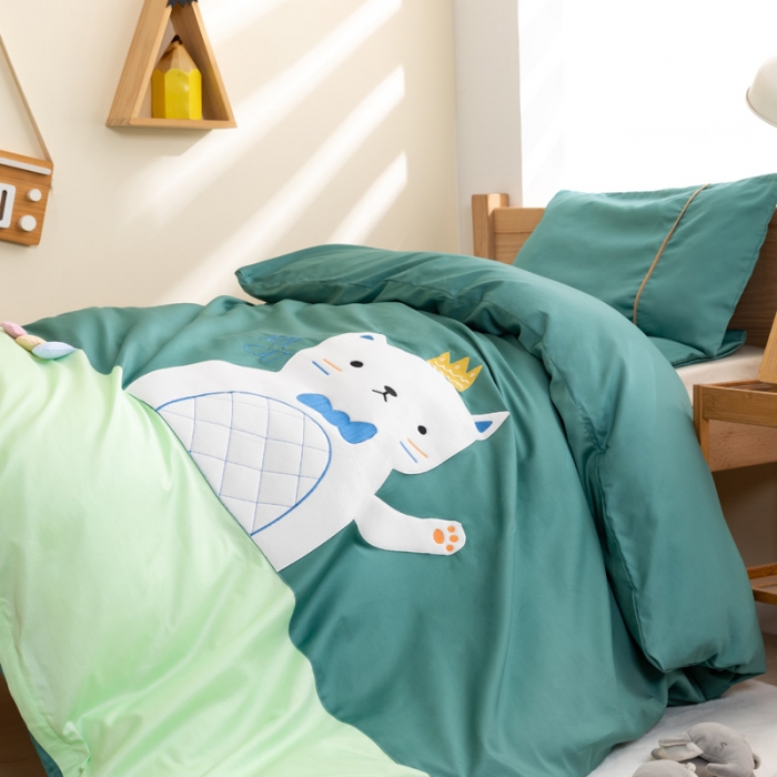 91家纺网 家纺一手货源 找家纺 喜多兔2022新60s长绒棉纯棉幼儿园三件套-绿色微笑小小喵