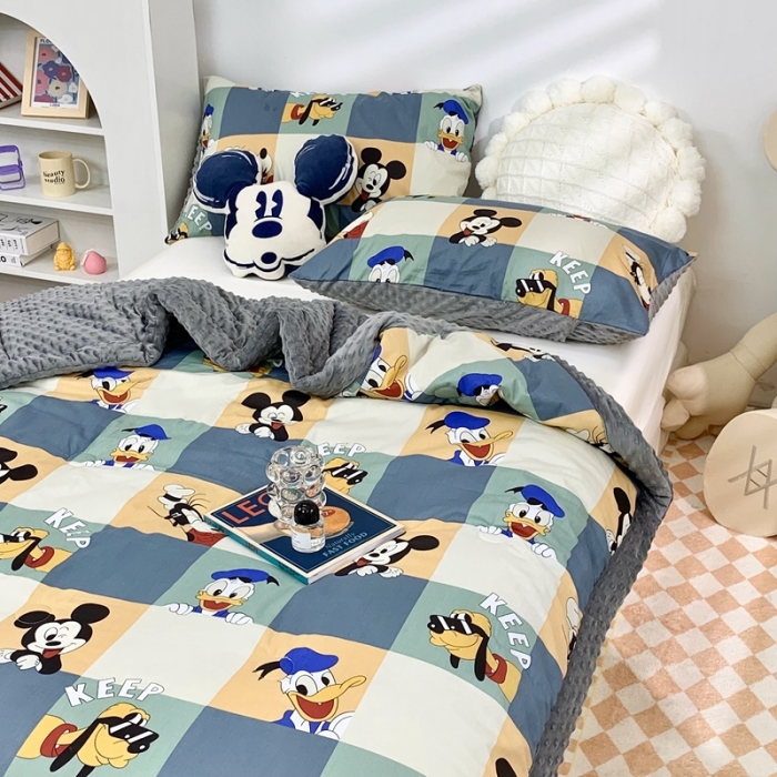 91家纺网 家纺一手货源 找家纺 星期八 2022新款迪士尼豆豆被 格子米奇