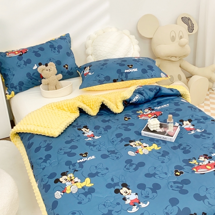 91家纺网 家纺一手货源 找家纺 星期八 2022新款迪士尼豆豆被 蓝色米奇