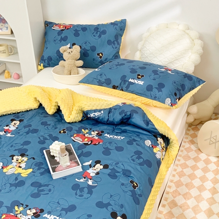 91家纺网 家纺一手货源 找家纺 星期八 2022新款迪士尼豆豆被 蓝色米奇