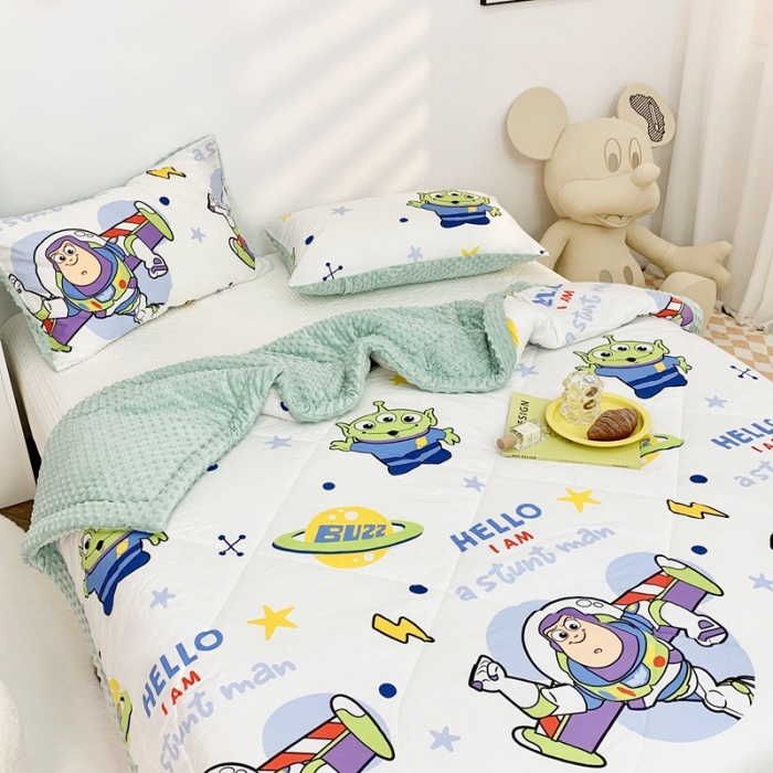 91家纺网 家纺一手货源 找家纺 星期八 2022新款迪士尼豆豆被 巴士光年