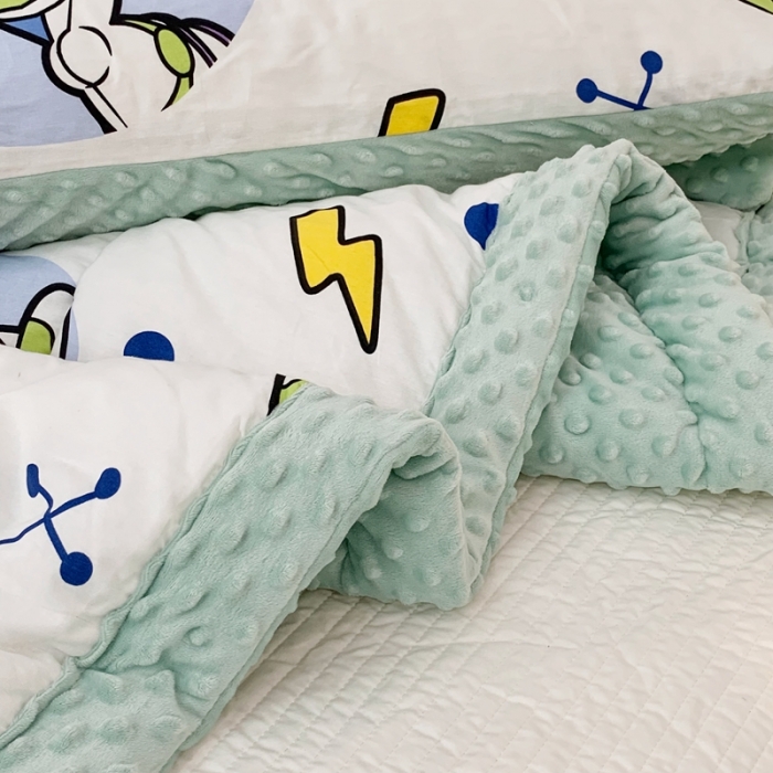 91家纺网 家纺一手货源 找家纺 星期八 2022新款迪士尼豆豆被 巴士光年