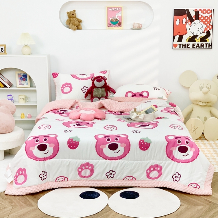 91家纺网 家纺一手货源 找家纺 星期八 2022新款迪士尼豆豆被 草莓熊