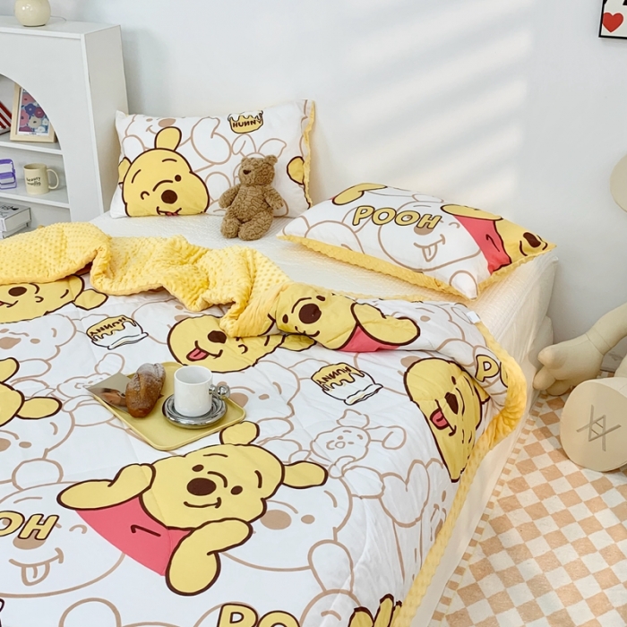 91家纺网 家纺一手货源 找家纺 星期八 2022新款迪士尼豆豆被 蜜糖维尼熊