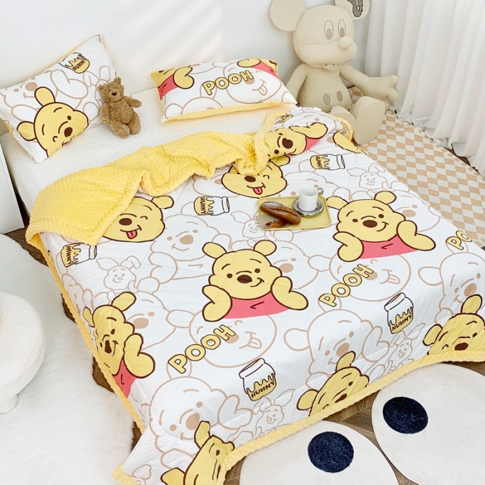 91家纺网 家纺一手货源 找家纺 星期八 2022新款迪士尼豆豆被 蜜糖维尼熊