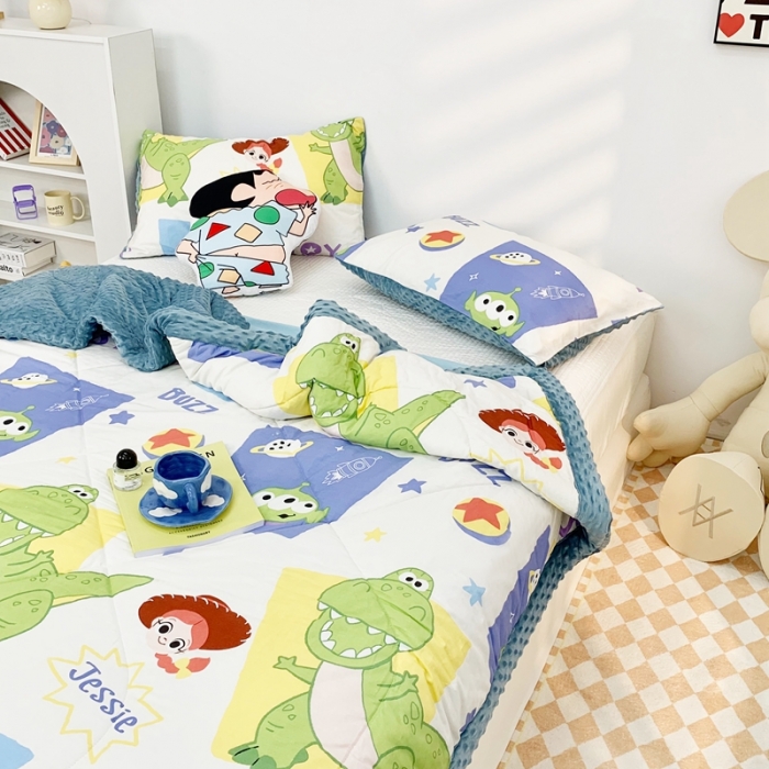 91家纺网 家纺一手货源 找家纺 星期八 2022新款迪士尼豆豆被 小恐龙