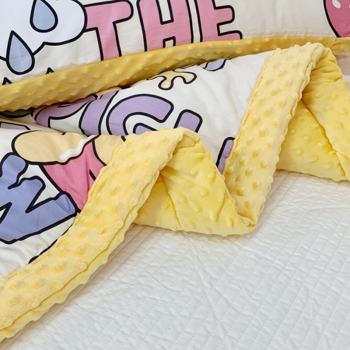 91家纺网 家纺一手货源 找家纺 星期八 2022新款迪士尼豆豆被 小熊维尼