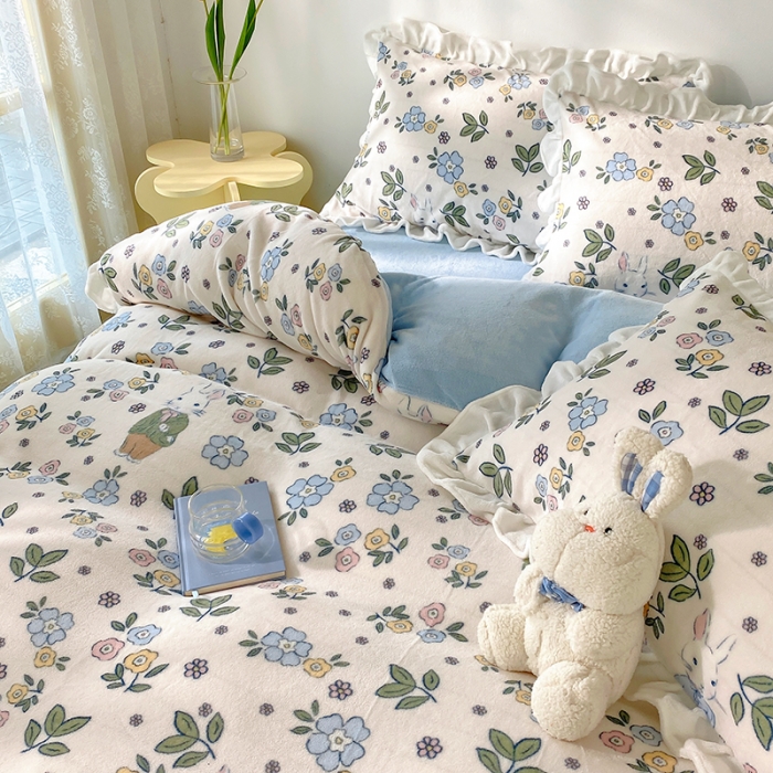 91家纺网 家纺一手货源 找家纺 呗旺鹿2022ykk拉链荷叶边印花牛奶绒四件套法莱绒温馨家园