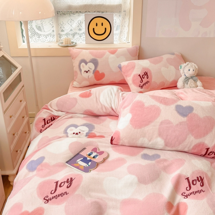 91家纺网 家纺一手货源 找家纺 金爱家 2023新款牛奶绒小清新四件套 爱心兔-粉