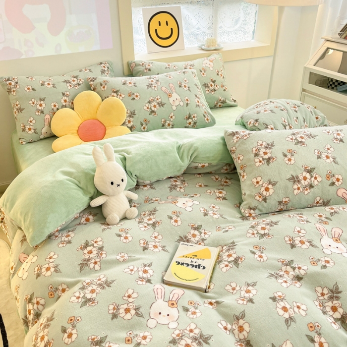 91家纺网 家纺一手货源 找家纺 金爱家 2023新款牛奶绒小清新四件套 浪漫花季