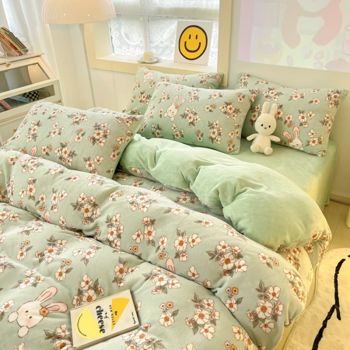 91家纺网 家纺一手货源 找家纺 金爱家 2023新款牛奶绒小清新四件套 浪漫花季