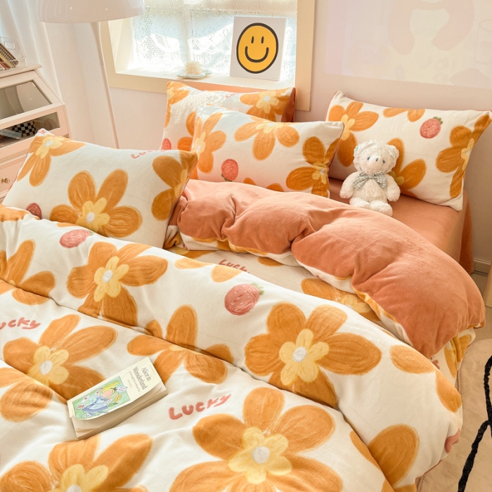 91家纺网 家纺一手货源 找家纺 金爱家 2023新款牛奶绒小清新四件套 甜蜜大花