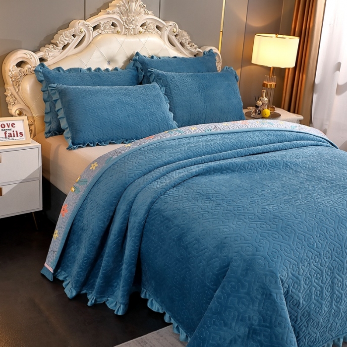 91家纺网 家纺一手货源 找家纺 （总）2024韩版小花边牛奶绒床盖三件套/绗缝夹棉榻榻米垫子