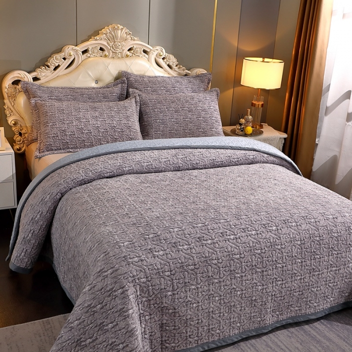 91家纺网 家纺一手货源 找家纺 晶缦 2022新款水波纹色织牛奶绒床盖三件套 涟漪-灰色