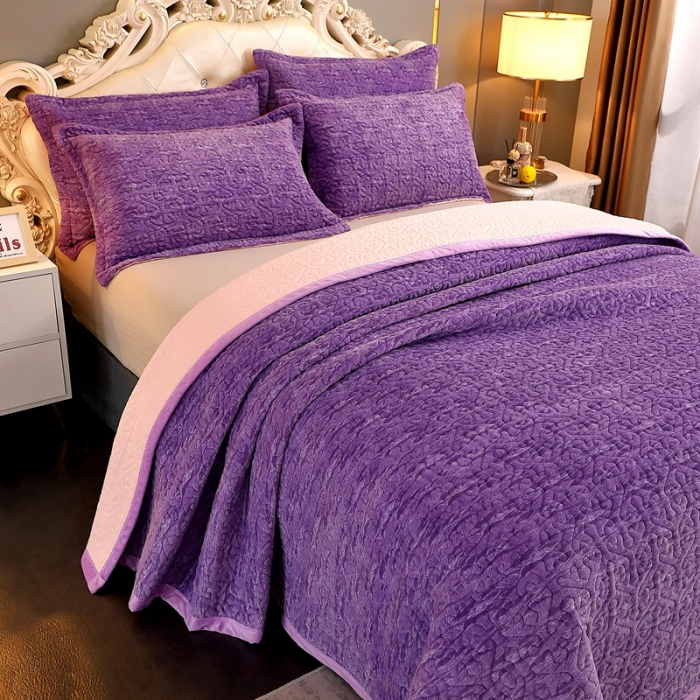 91家纺网 家纺一手货源 找家纺 晶缦 2022新款水波纹色织牛奶绒床盖三件套 涟漪-罗兰紫