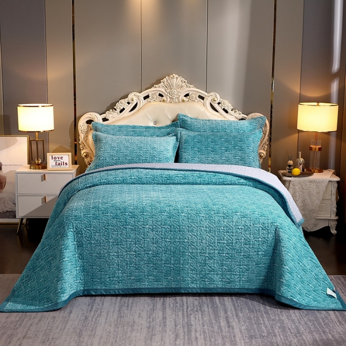 91家纺网 家纺一手货源 找家纺 晶缦 2022新款水波纹色织牛奶绒床盖三件套 涟漪-浅蓝