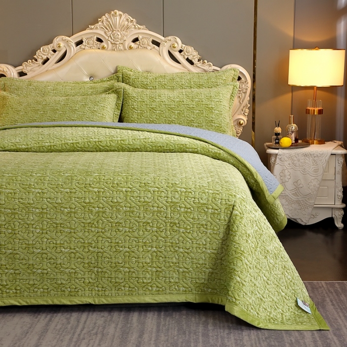 91家纺网 家纺一手货源 找家纺 晶缦 2022新款水波纹色织牛奶绒床盖三件套 涟漪-浅绿