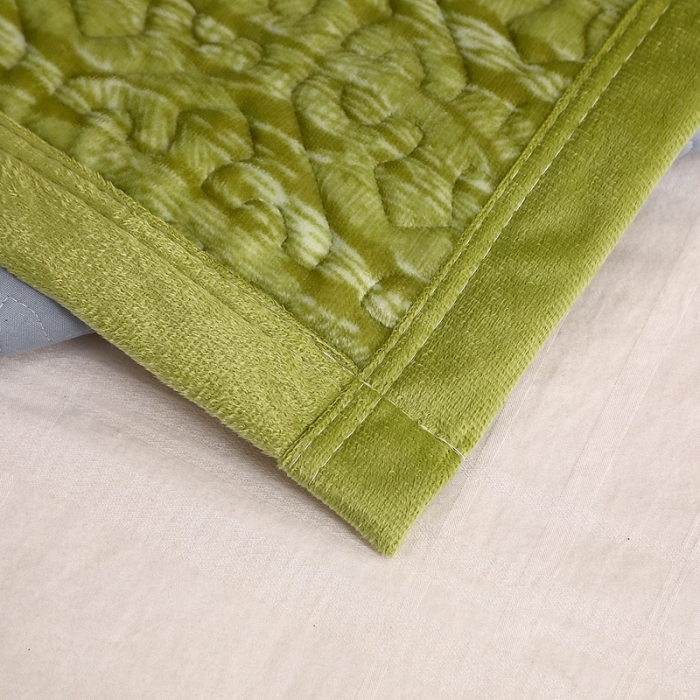 91家纺网 家纺一手货源 找家纺 晶缦 2022新款水波纹色织牛奶绒床盖三件套 涟漪-浅绿