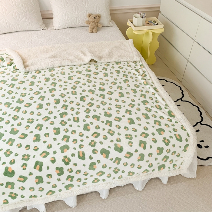 91家纺网 家纺一手货源 找家纺 澳萝拉 2022新款牛奶绒羊羔绒毛毯 俏皮豹纹