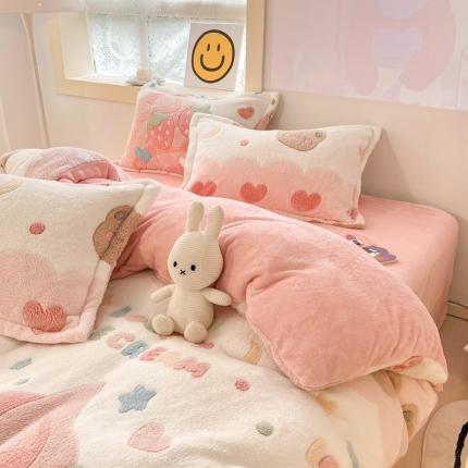91家纺网 家纺一手货源 找家纺 川悦生活 2024新款立体雪花绒卡通四件套牛奶绒四件套 冰激凌小熊