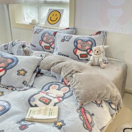 91家纺网 家纺一手货源 找家纺 川悦生活 2024新款立体雪花绒卡通四件套牛奶绒四件套 太空熊兔