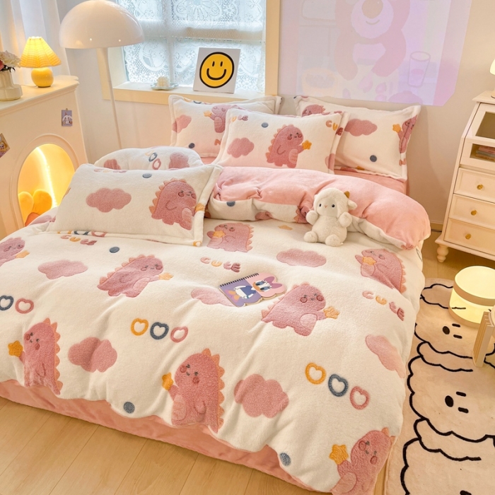 91家纺网 家纺一手货源 找家纺 川悦生活 2024新款立体雪花绒卡通四件套牛奶绒四件套 爱心恐龙