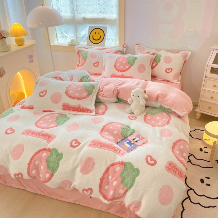 91家纺网 家纺一手货源 找家纺 川悦生活 2024新款立体雪花绒卡通四件套牛奶绒四件套 啵啵草莓