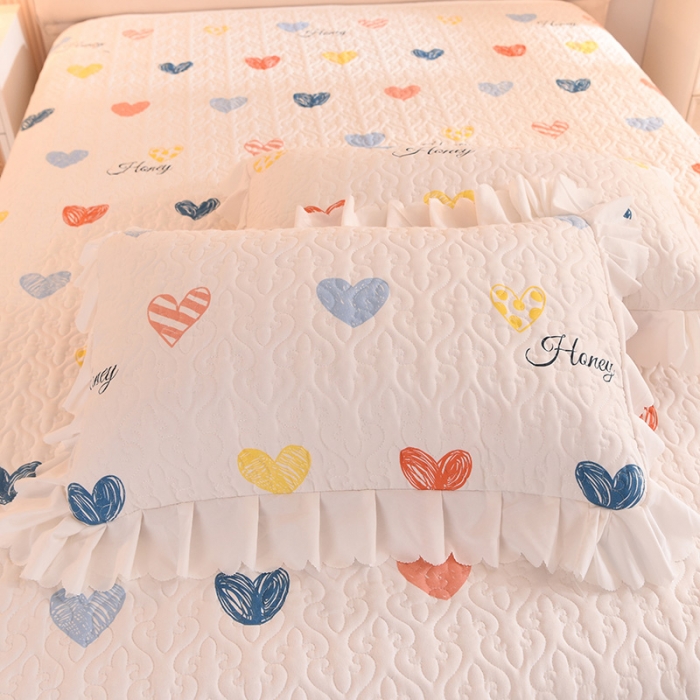 91家纺网 家纺一手货源 找家纺 金盛皇朝2022韩版公主风绗绣三层夹棉床盖宿舍床单心动时光