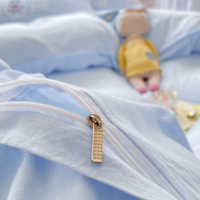 91家纺网 家纺一手货源 找家纺 易禾 2022新款水洗亲肤棉毛巾绣草莓兔四件套草莓兔-蓝