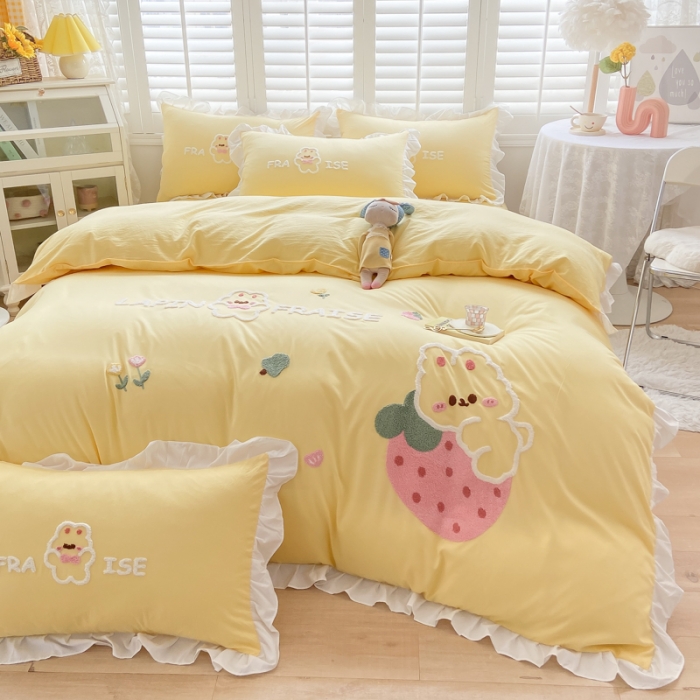 91家纺网 家纺一手货源 找家纺 易禾 2022新款水洗亲肤棉毛巾绣草莓兔四件套草莓兔-黄