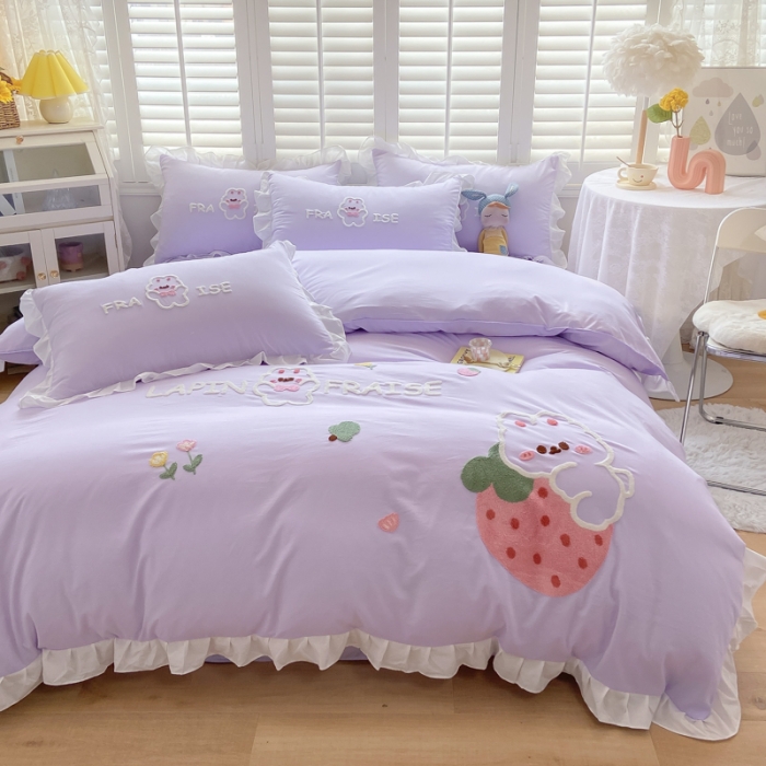 91家纺网 家纺一手货源 找家纺 易禾 2022新款水洗亲肤棉毛巾绣草莓兔四件套草莓兔-紫