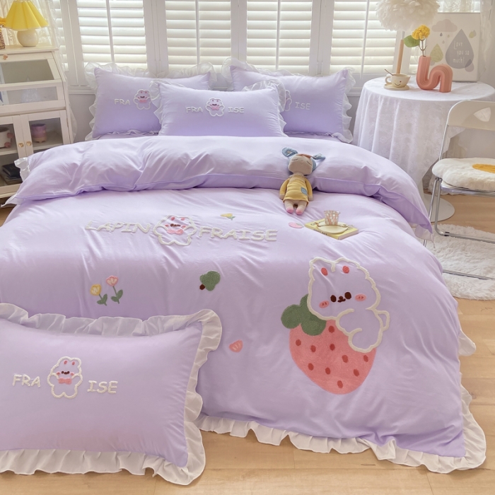 91家纺网 家纺一手货源 找家纺 易禾 2022新款水洗亲肤棉毛巾绣草莓兔四件套草莓兔-紫