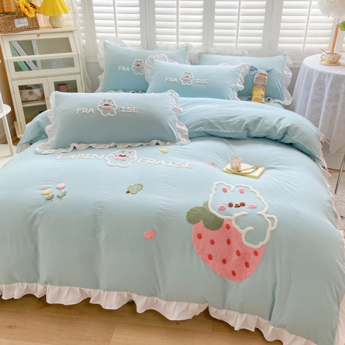 91家纺网 家纺一手货源 找家纺 易禾 2022新款水洗亲肤棉毛巾绣草莓兔四件套草莓兔-绿