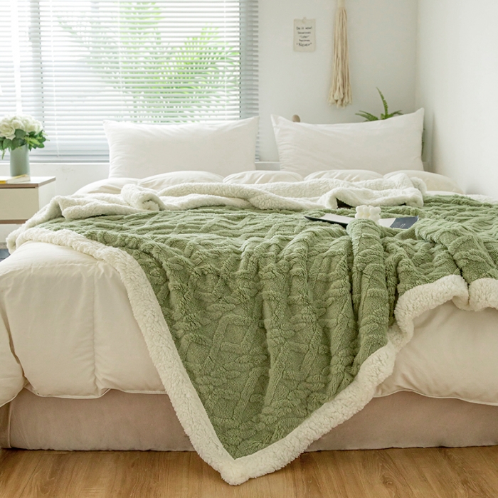 91家纺网 家纺一手货源 找家纺 网客家纺 2024新款塔芙绒提花羊羔绒盖毯 茶绿