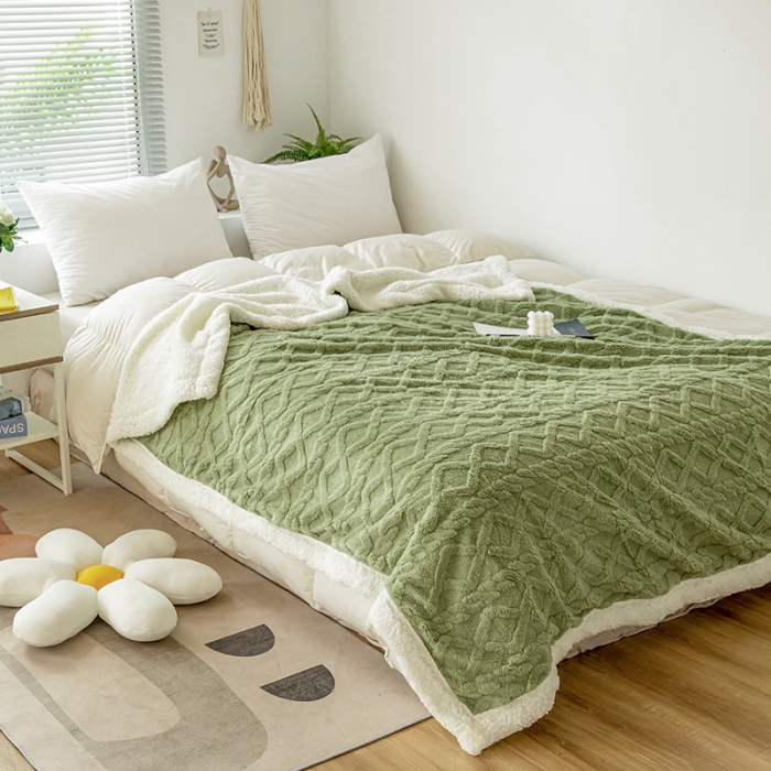 91家纺网 家纺一手货源 找家纺 网客家纺 2024新款塔芙绒提花羊羔绒盖毯 茶绿