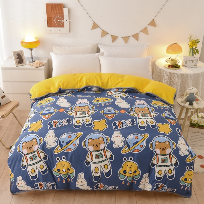 91家纺网 家纺一手货源 找家纺 琪琪阁家纺 2022新款全棉加牛奶绒系列单被套 太空熊