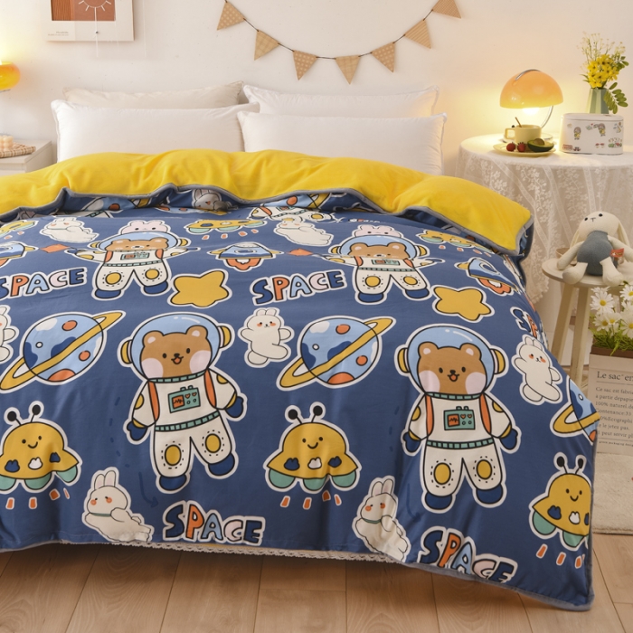 91家纺网 家纺一手货源 找家纺 琪琪阁家纺 2022新款全棉加牛奶绒系列单被套 太空熊