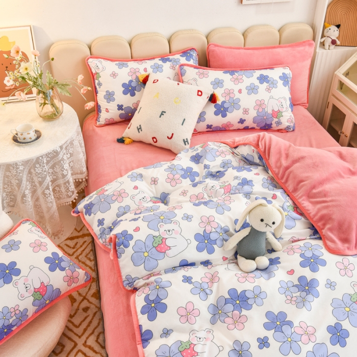 91家纺网 家纺一手货源 找家纺 琪琪阁家纺 2022新款全棉加牛奶绒系列四件套 初恋日记