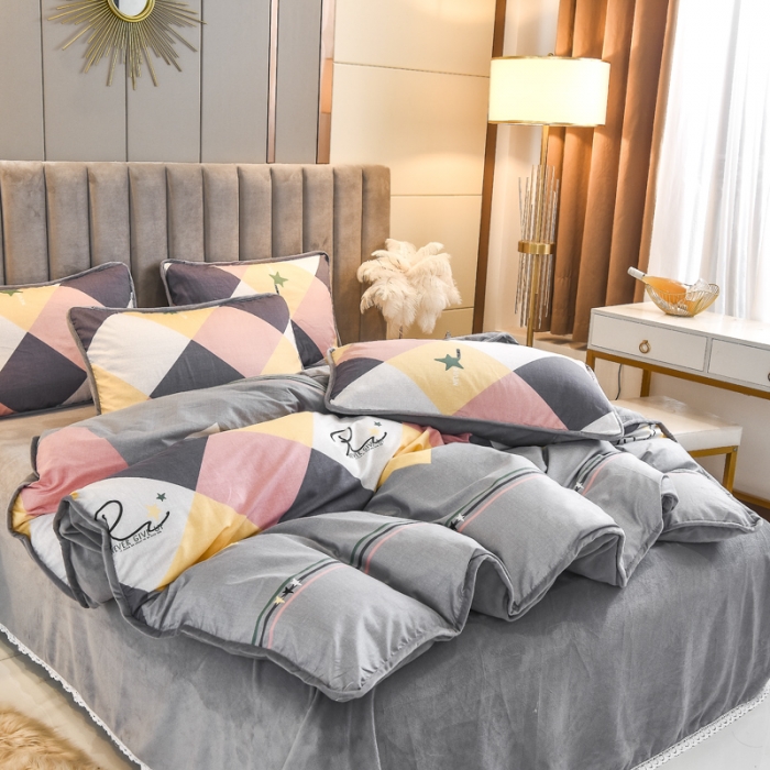 91家纺网 家纺一手货源 找家纺 琪琪阁家纺 2022新款全棉加牛奶绒系列四件套 旅行家