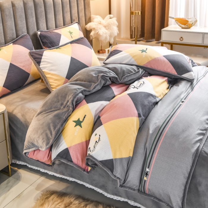 91家纺网 家纺一手货源 找家纺 琪琪阁家纺 2022新款全棉加牛奶绒系列四件套 旅行家