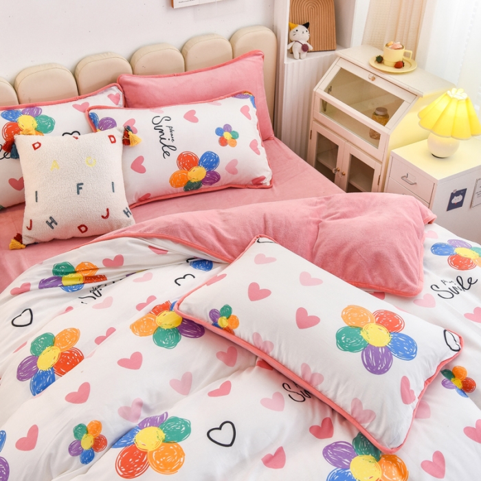 91家纺网 家纺一手货源 找家纺 琪琪阁家纺 2022新款全棉加牛奶绒系列四件套 手绘浪漫