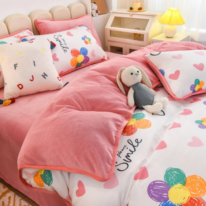 91家纺网 家纺一手货源 找家纺 琪琪阁家纺 2022新款全棉加牛奶绒系列四件套 手绘浪漫